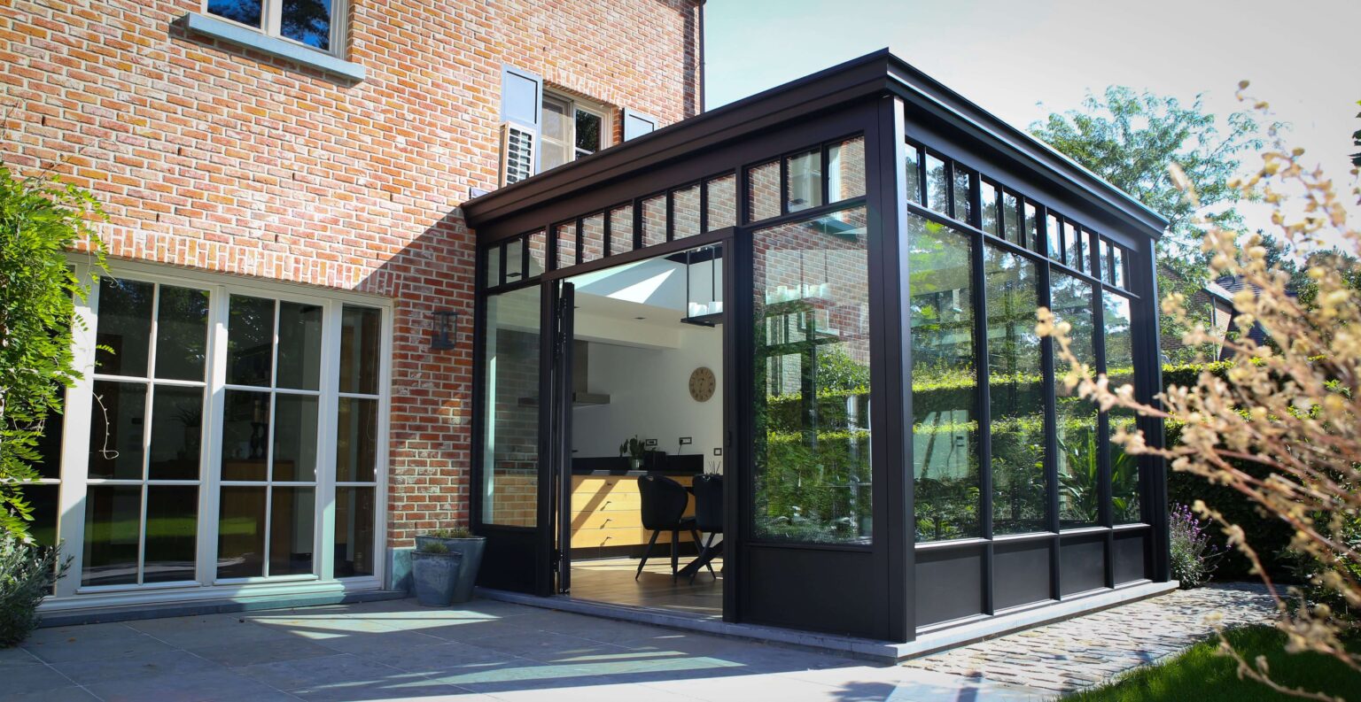 veranda landelijke stijl met dubbele deur